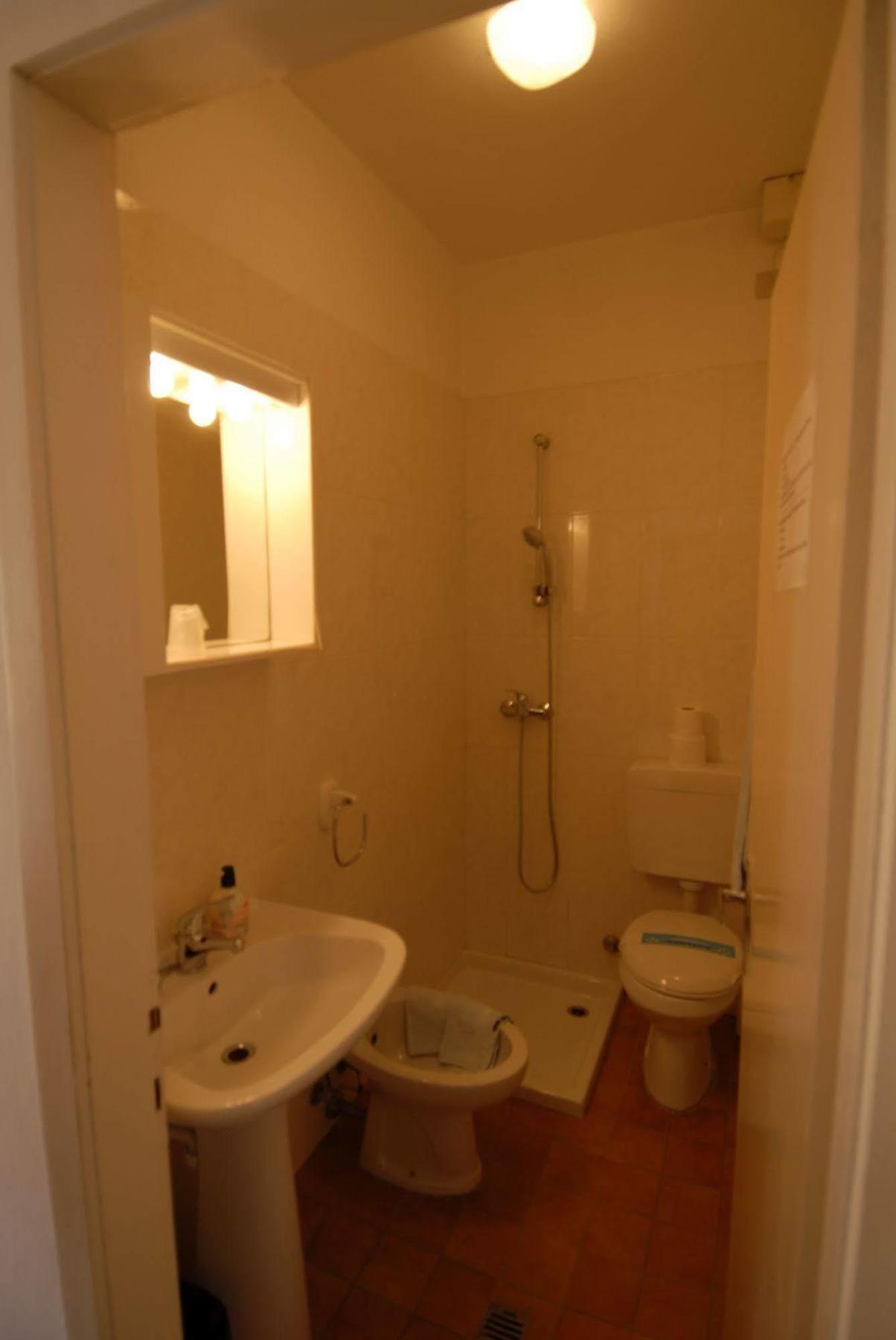 ליגננו סביאדורו Albergo Alla Nave מראה חיצוני תמונה